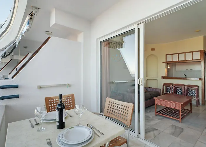 Over The Ocean אדחה