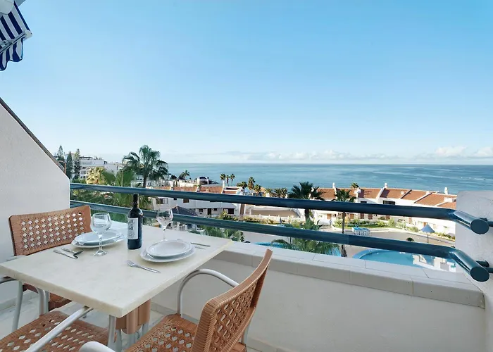 아파트 Over The Ocean