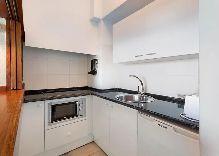 Over The Ocean 아데제