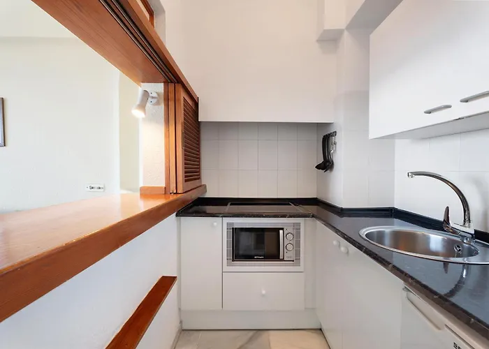 아파트 Over The Ocean *