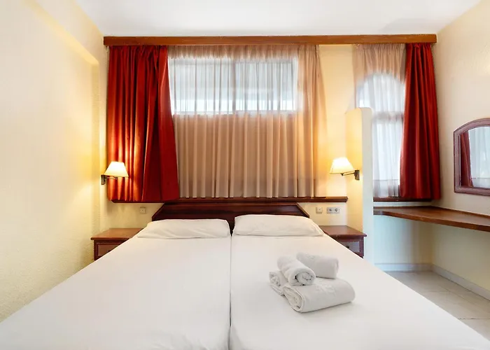 아파트 Over The Ocean